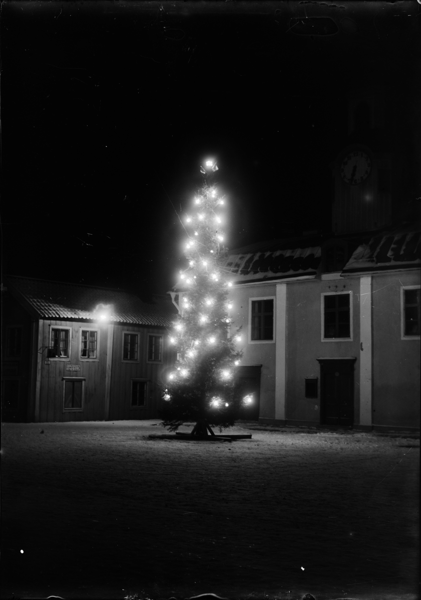 Skötsner-Edhlund, "Julgran på torget", Östhammar, Uppland