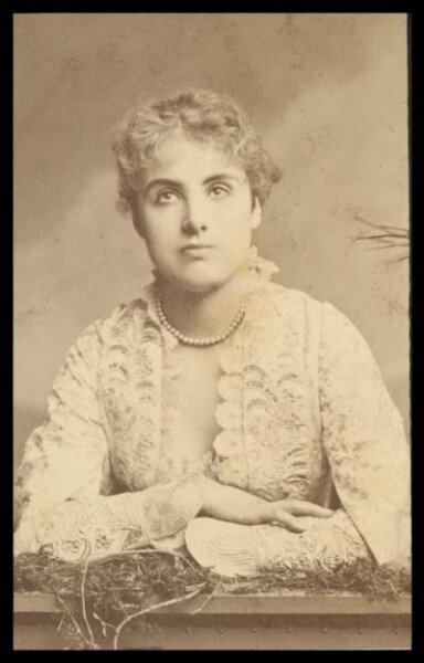 London Stereoscopic and Photographic Company, Guy Little Theatrical Photograph