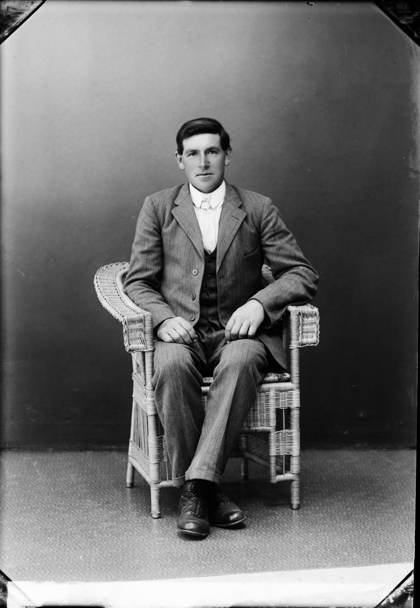 Skötsner-Edhlund, John Eriksson från Ånö, Hökhuvud socken, Uppland 1928