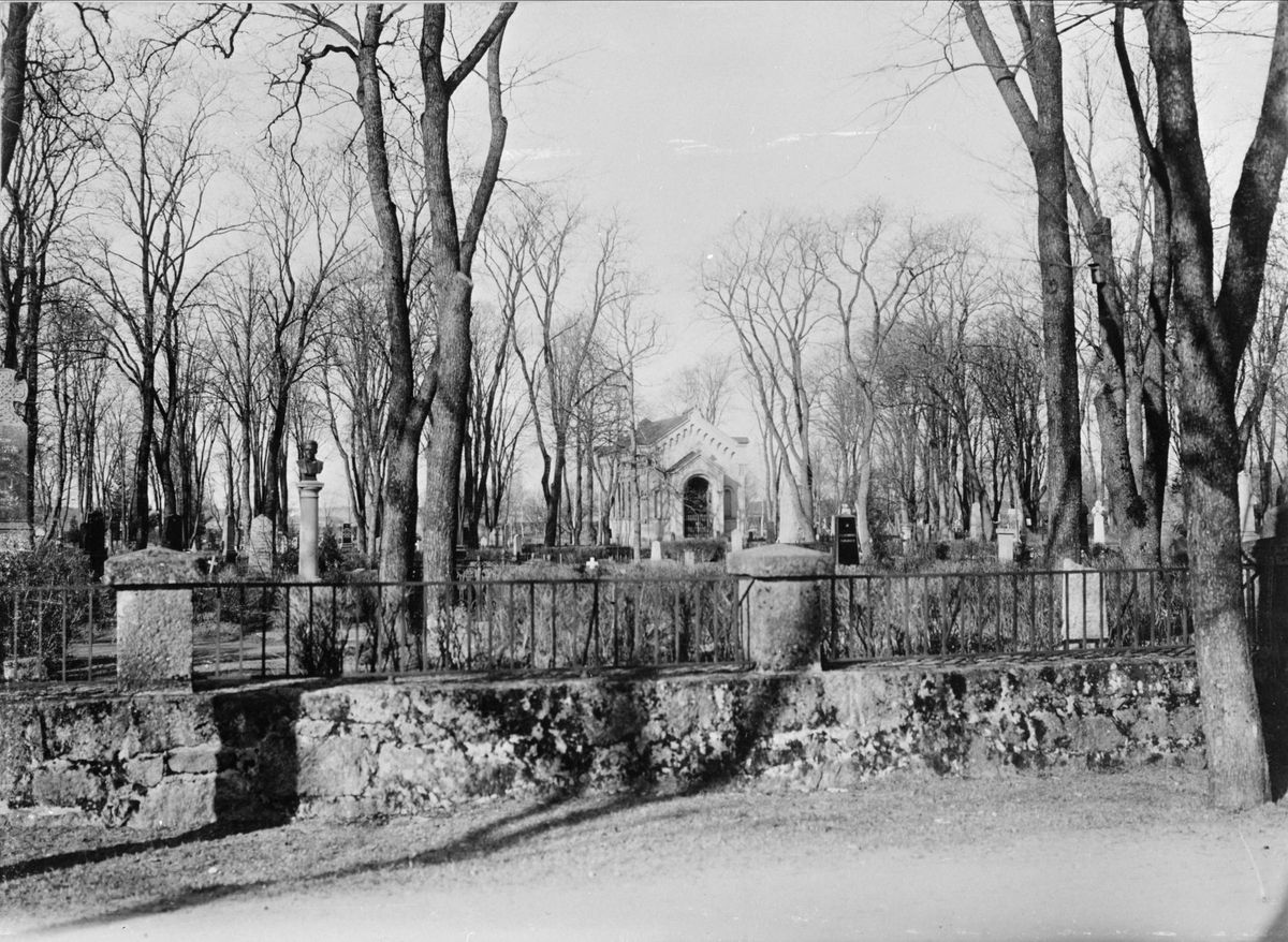 Alfred Dahlgren, Uppsala Old Cemetery with the Tomb Chapel from 1882- 1883, Kåbo, Uppsala 1901 - 1902