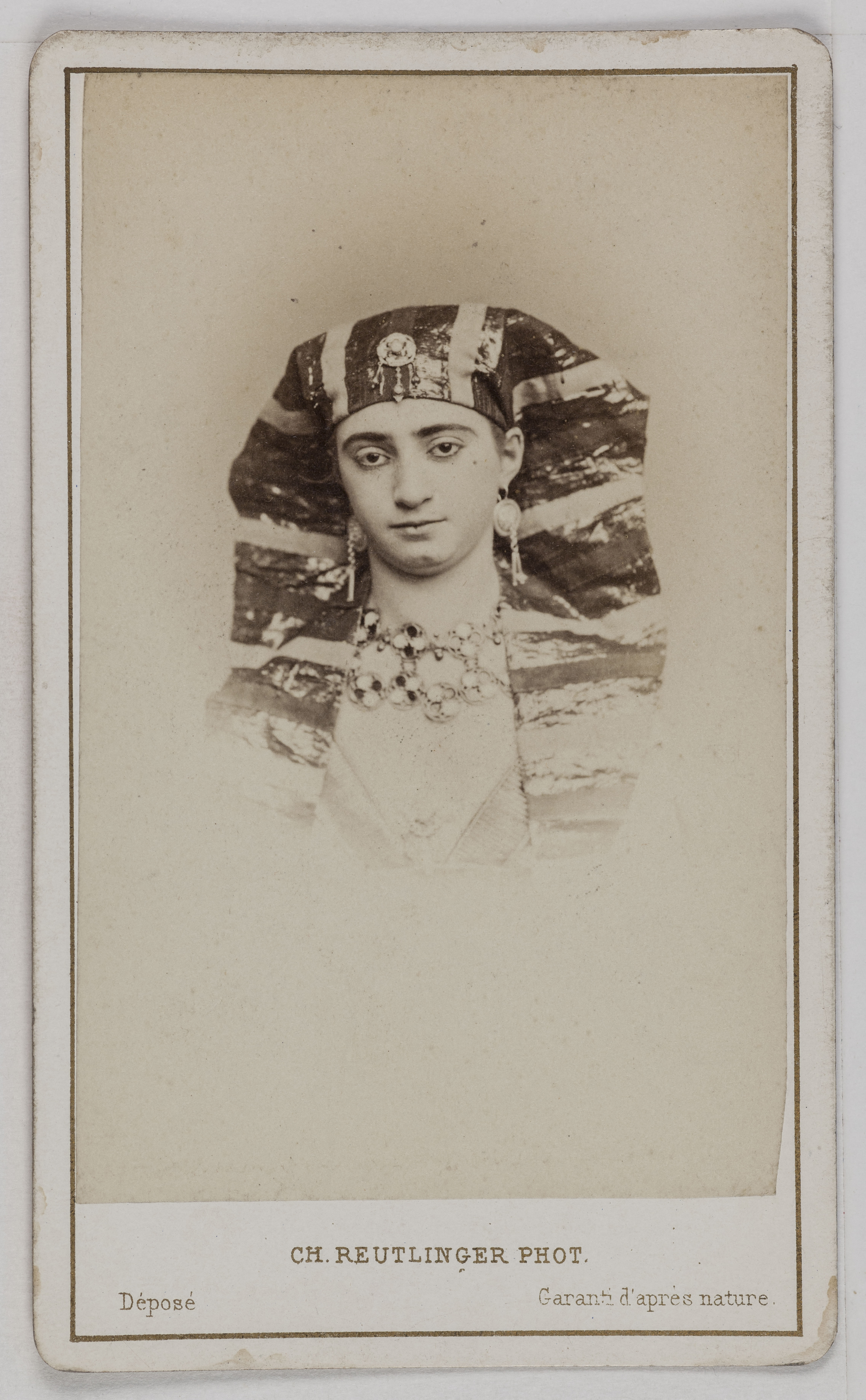 Charles Reutlinger, Portrait de Marie Eugénie Vigne, (Marie Eugénie Bénéfand, 18..-1887), actrice de théâtre entre 1853 et 1878.