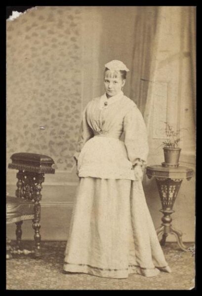 London Stereoscopic and Photographic Company, Guy Little Theatrical Photograph