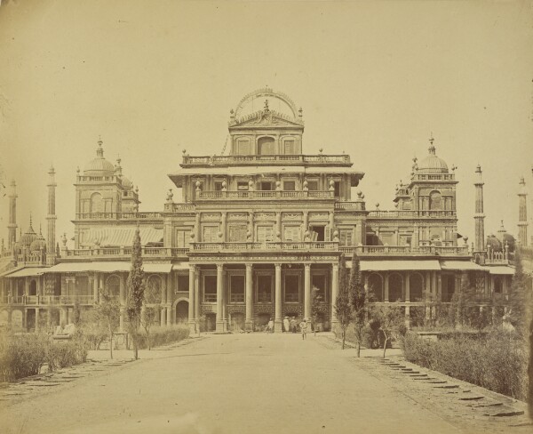 Felice Beato, [The King's Palace in the Kaiserbagh]