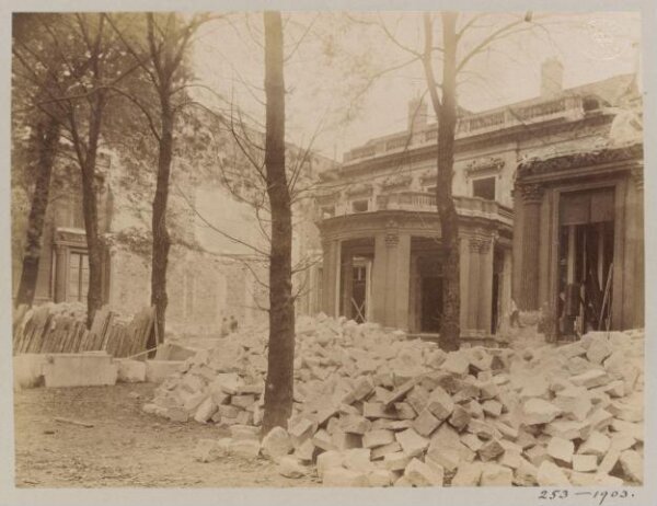 Atget, Jean-Eugène-Auguste, Palace of Queen Horteuse, Paris, France