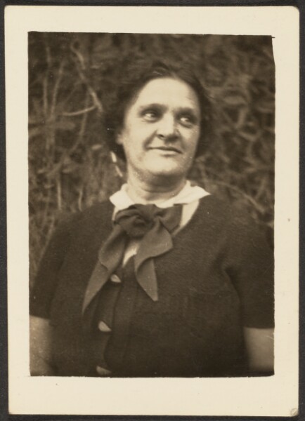 Louis Fleckenstein, [Woman with Neck Tie]
