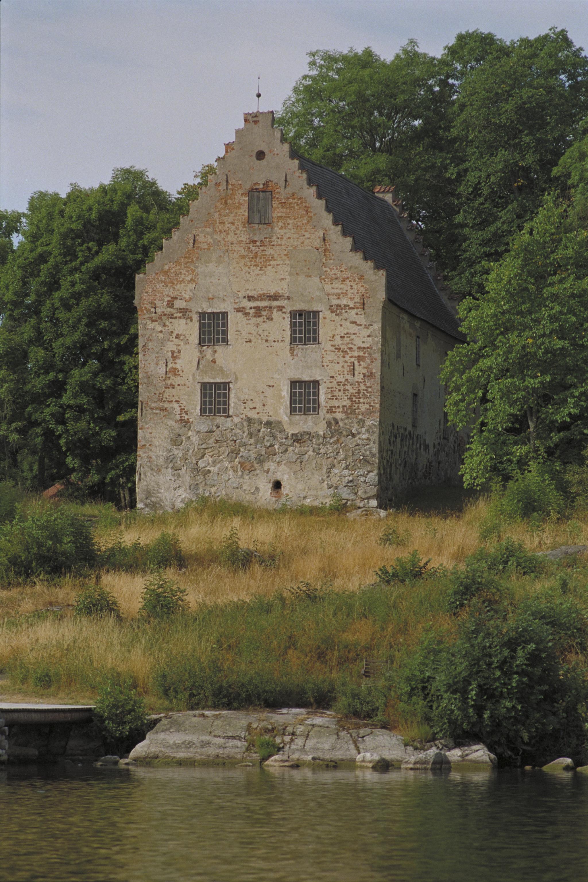 Bengt A Lundberg, Utö hus