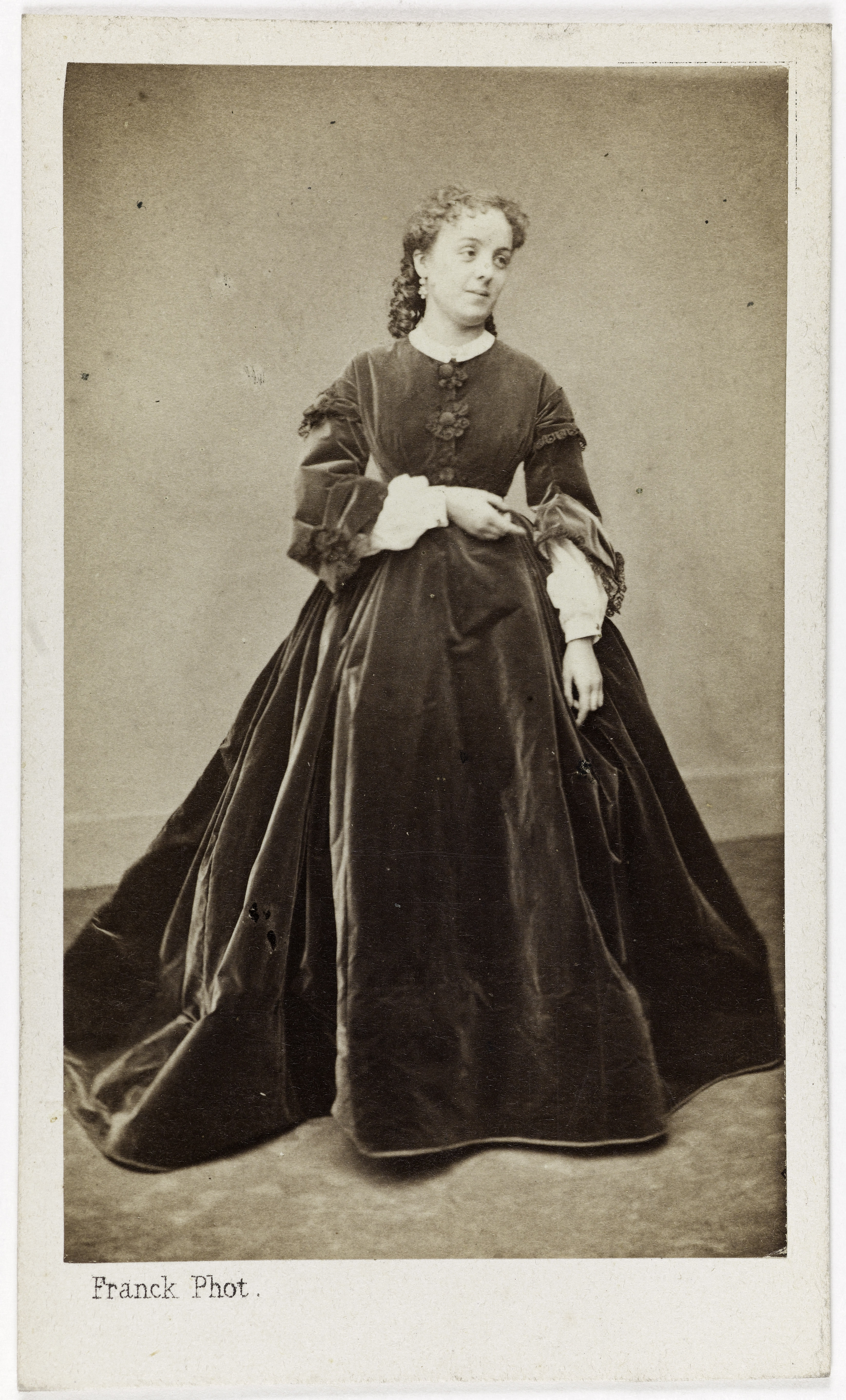 Franck, Portrait de Nathalie Marie Hyacinthe Martine, actrice au Théâtre du Palais Royal entre 1859 et 1869 et au Théâtre des Variétés en 1869.