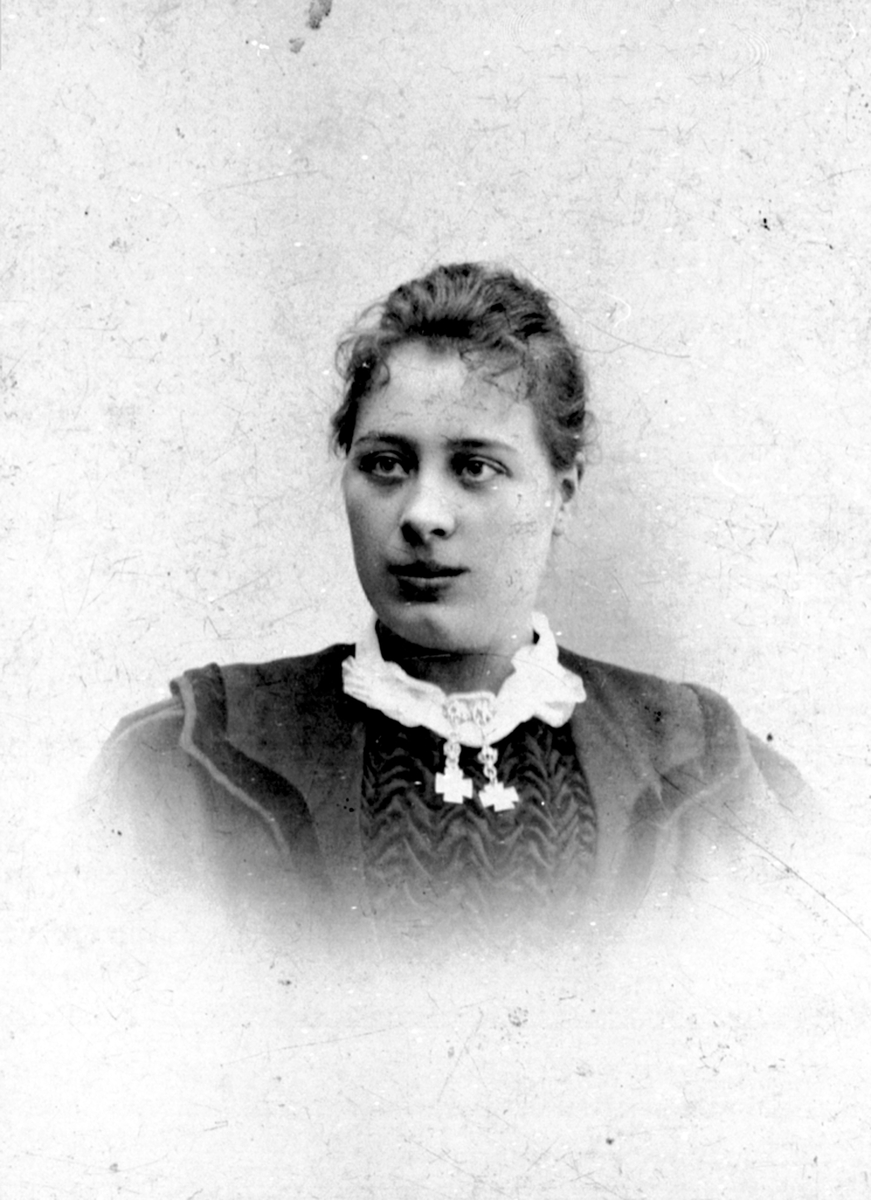 Anno Domkirkeodden, Tonette Lunde, Baldishol Vestre, Nes H. Portrett.