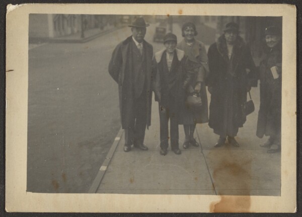 Louis Fleckenstein, [Fleckenstein Family Portrait on Sidewalk]
