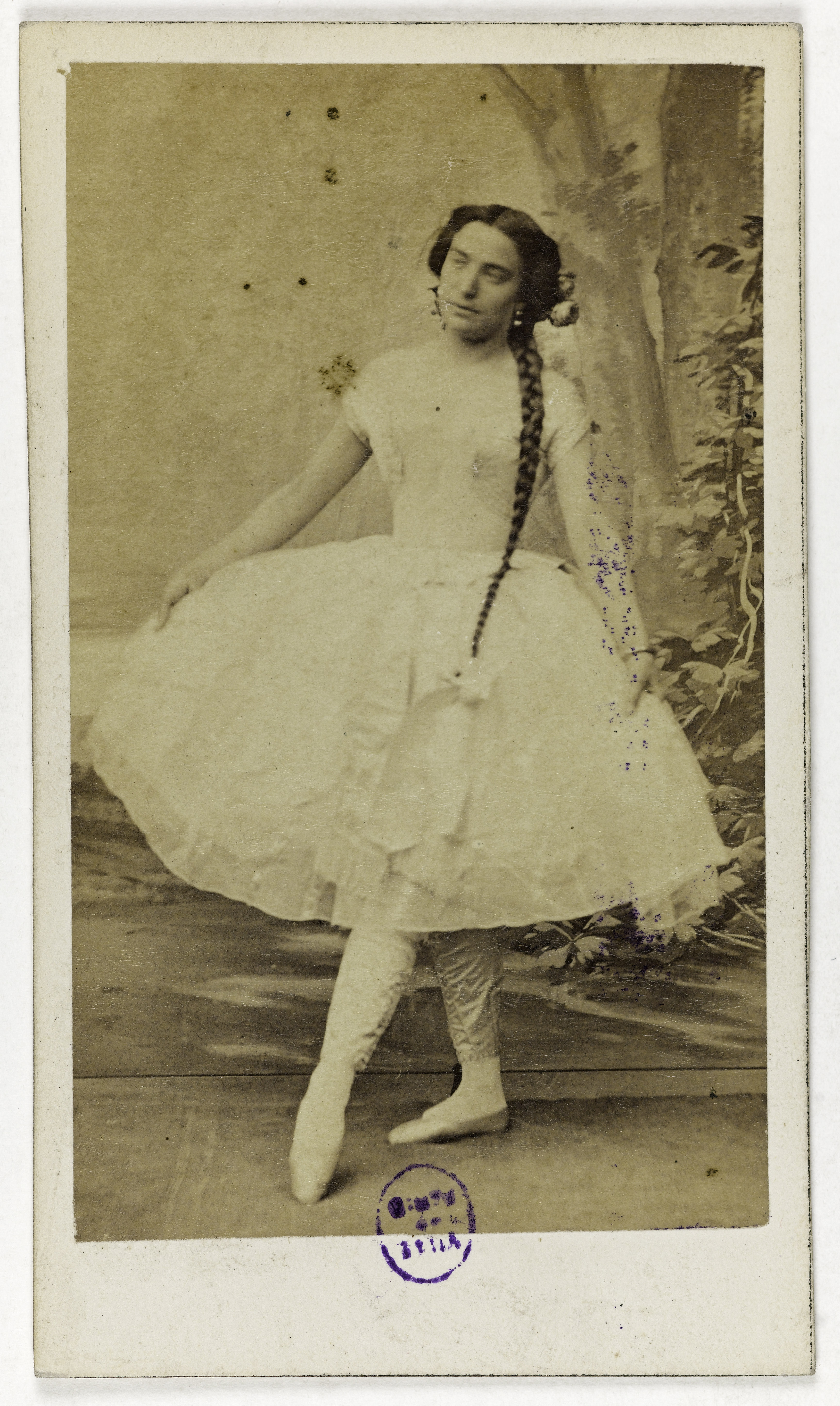 Pierre Petit & Trinquart, Portrait de Morlot, danseuse à l'Opéra.