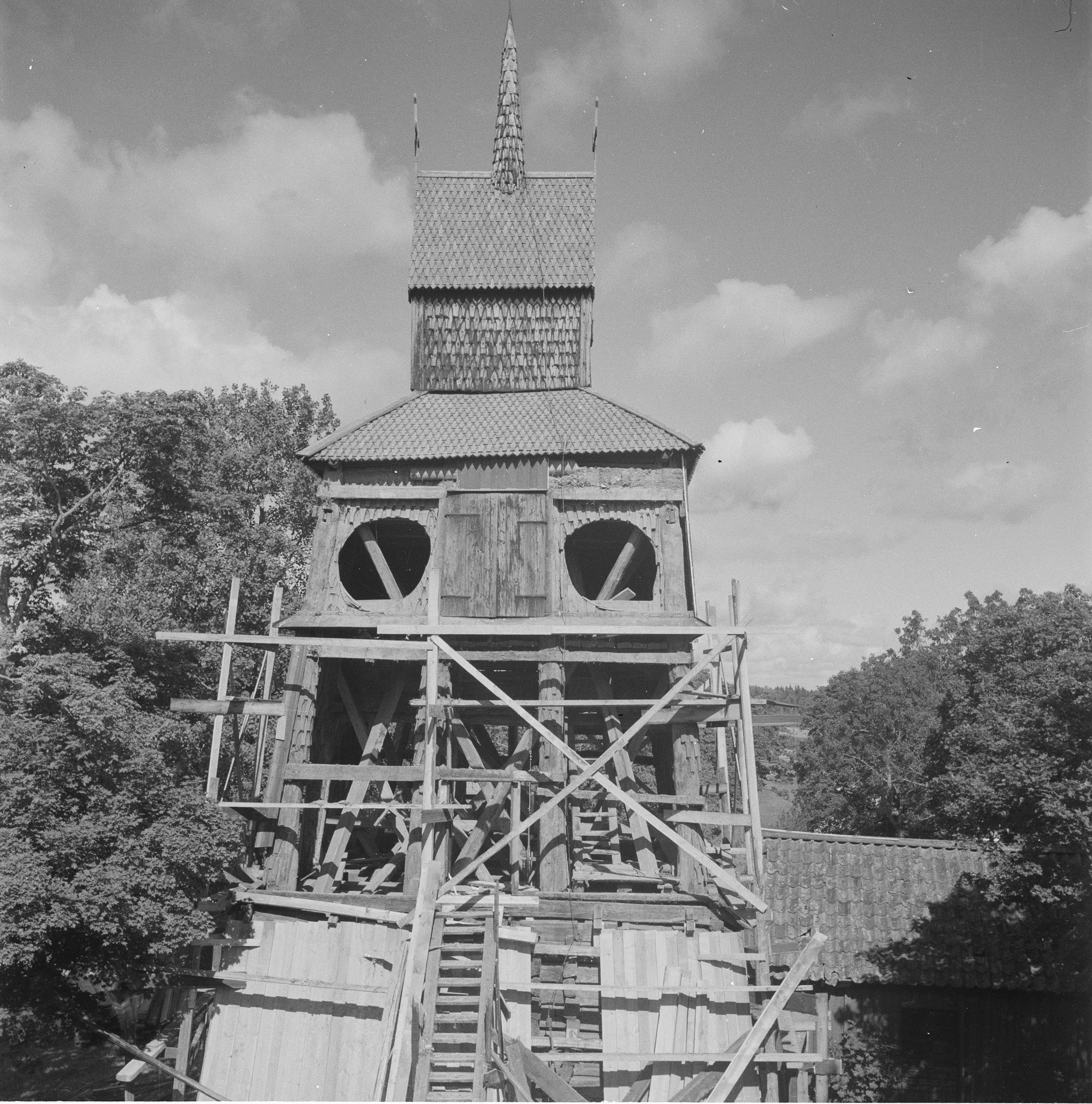 Iwar Anderson, Häverö kyrka