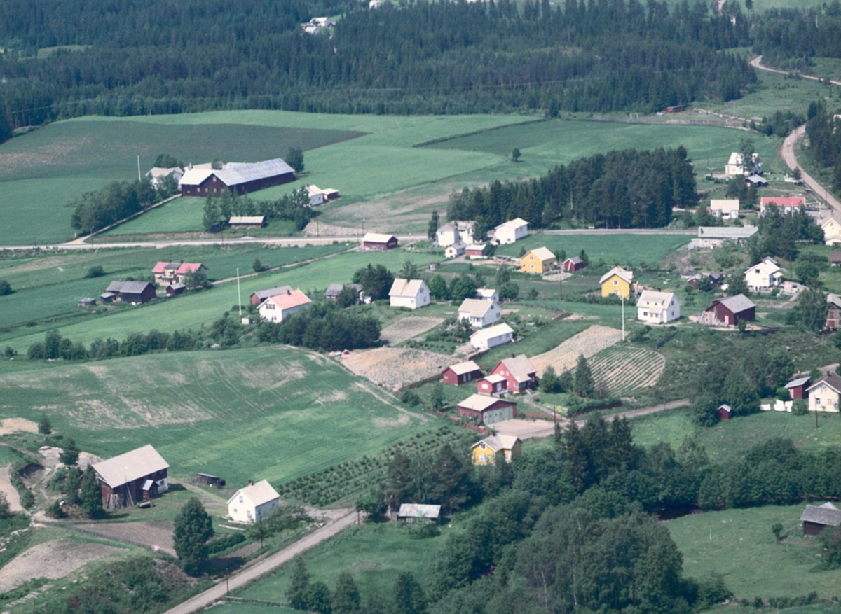 Widerøes Flyveselskap A/S, FLYFOTO HEGGEDAL, BOLIGBEBYGGELSE I BRENNERIROA.