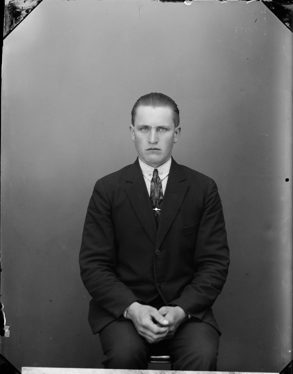 Skötsner-Edhlund, Ateljéporträtt - Eskil Jansson från Kråkmötet, Uppland