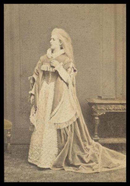 London Stereoscopic and Photographic Company, Guy Little Theatrical Photograph