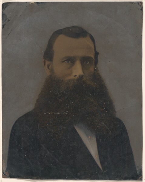 Unknown, [Portrait of man with large beard]