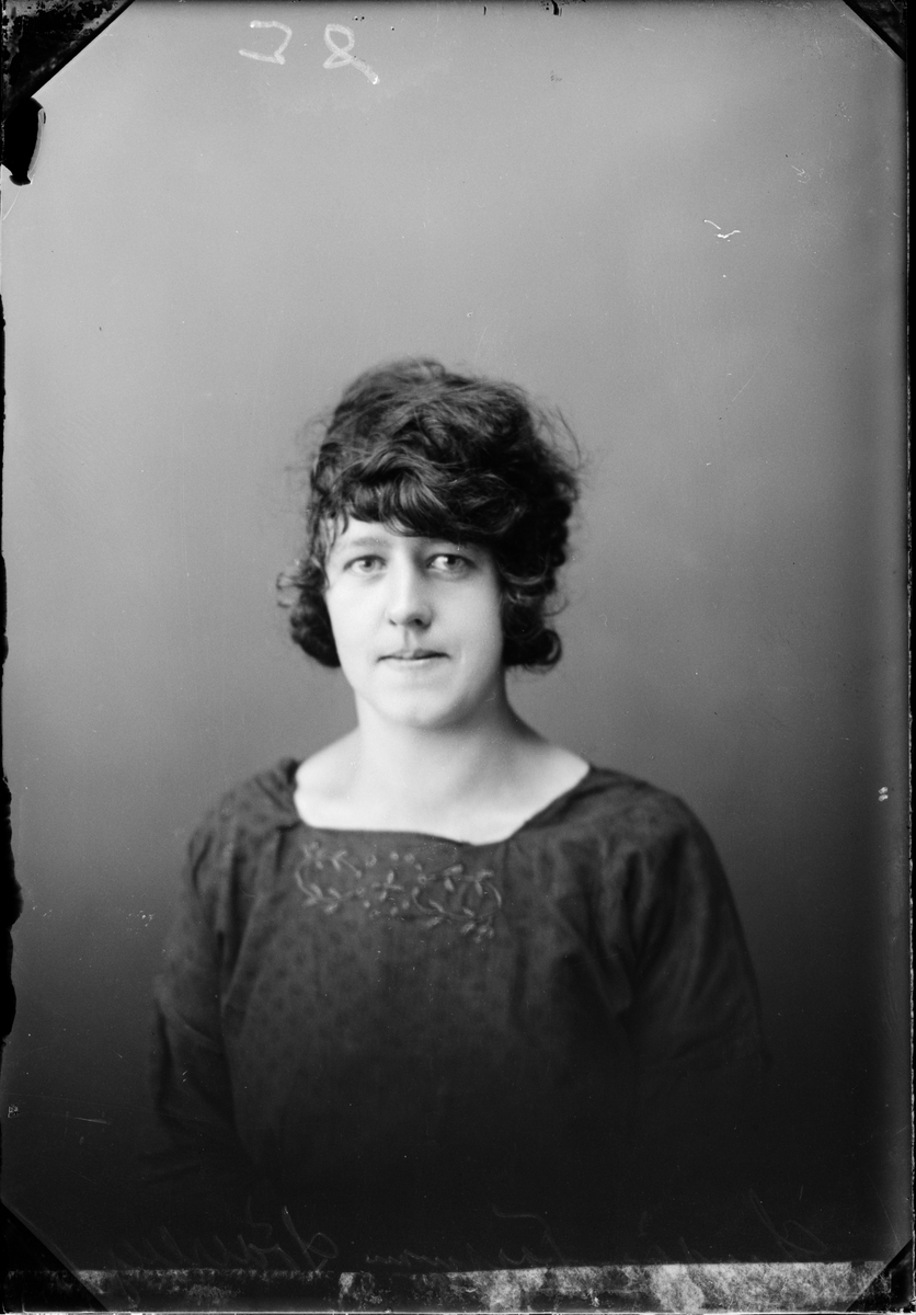 Skötsner-Edhlund, Lydia Forsman från Söderby, Östhammar, Uppland 1925