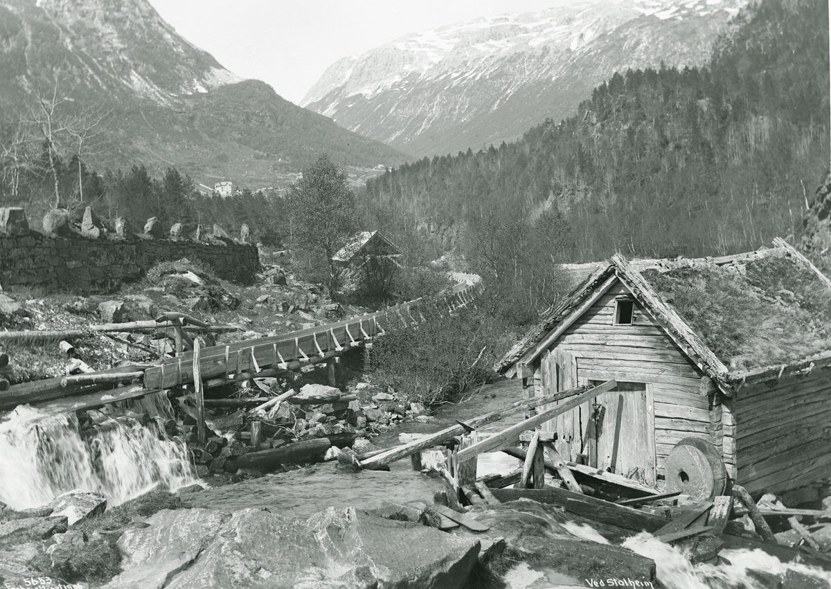 Anders Beer Wilse, Prot: Stalheim - Elveparti med Kværnhus Juni 1906