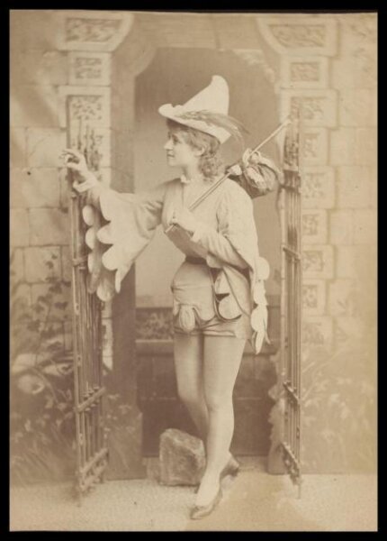 London Stereoscopic and Photographic Company, Guy Little Theatrical Photograph