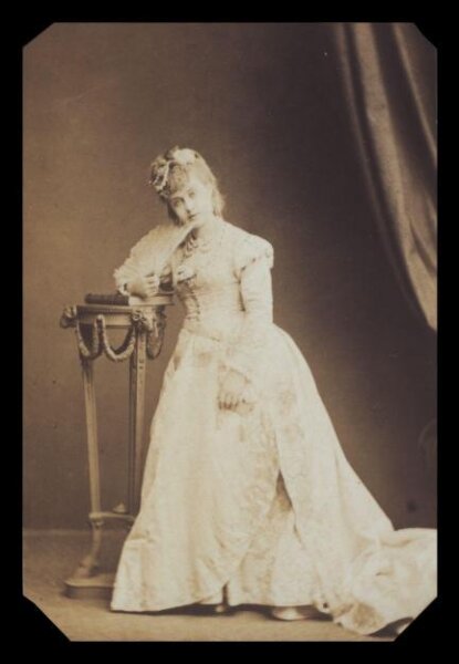 London Stereoscopic and Photographic Company, Guy Little Theatrical Photograph