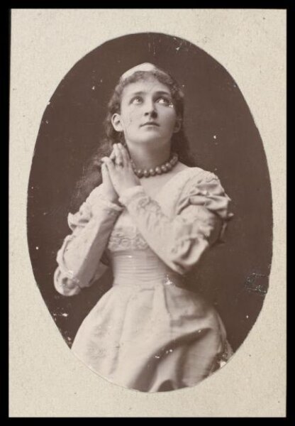 London Stereoscopic and Photographic Company, Guy Little Theatrical Photograph