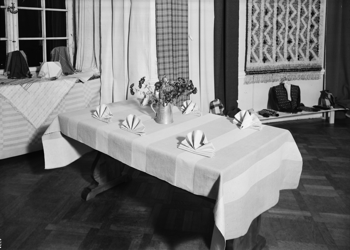 Paul Sandberg, Utställning i samband med Hemslöjdsföreningens jubileum, Uppsala 1945
