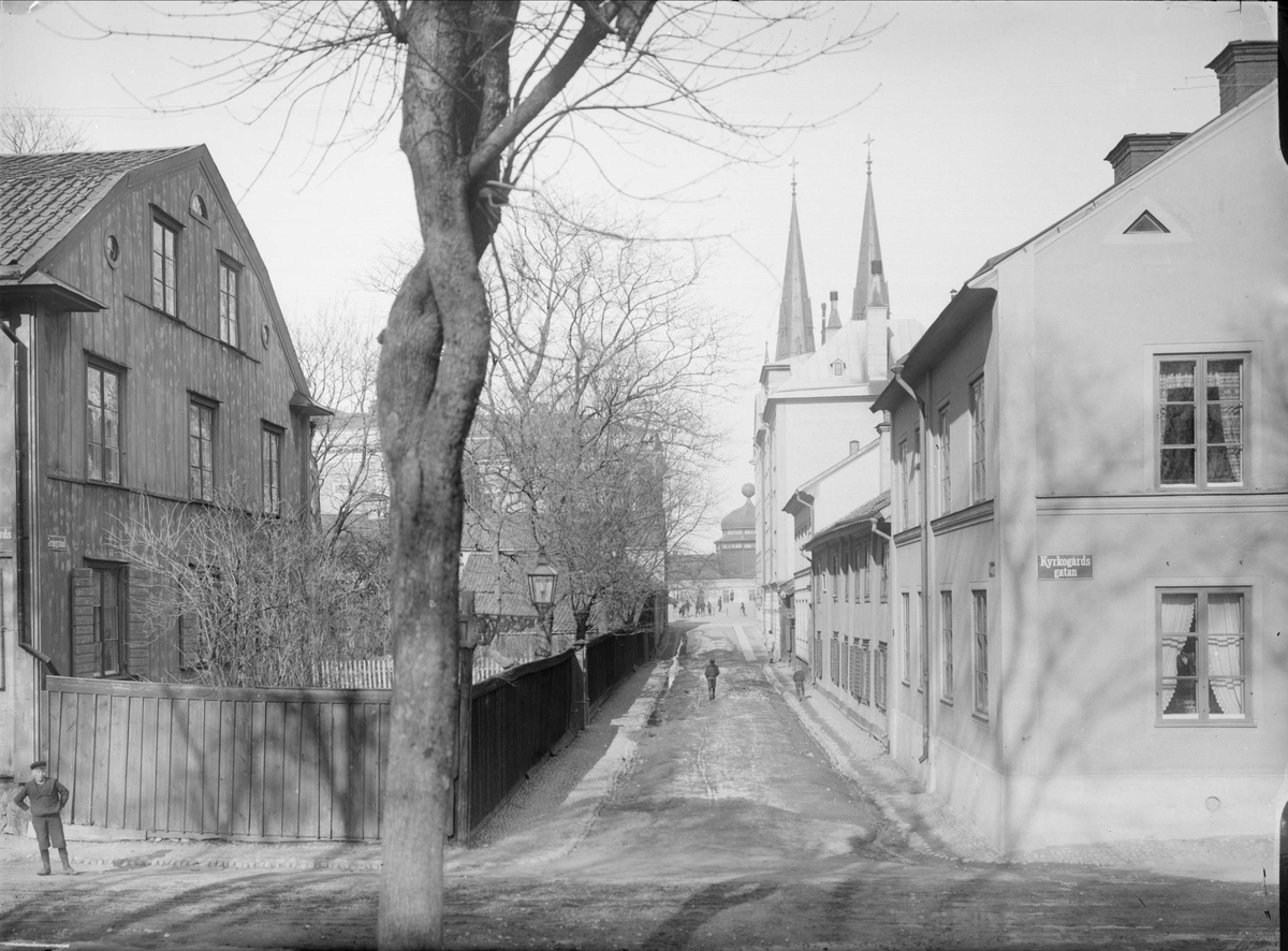 Alfred Dahlgren, Rough alley - Kyrkogården street, Fjärdingen, Uppsala 1901 - 1902