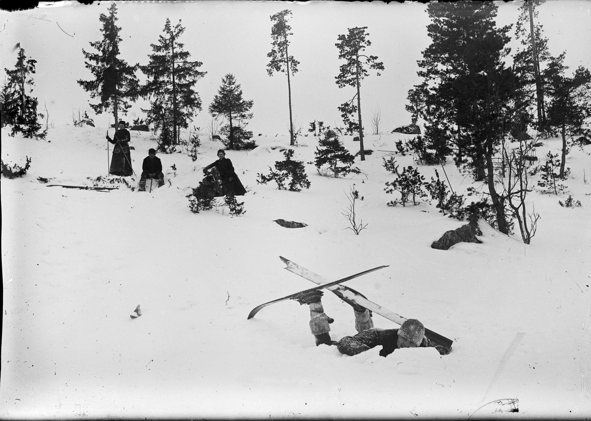 Johan Lundin, En skidåkare har ramlat i backen, Funbo socken, Uppland