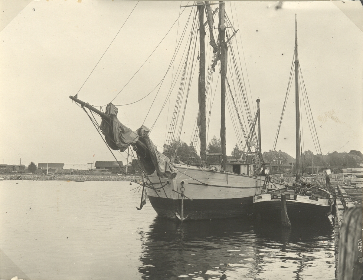 Manne Hofrén, Carl Johan av Mönsterås. Färjestaden 1931.