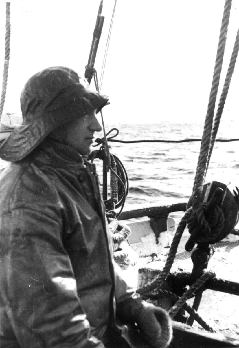 Anders Beer Wilse, Lofotfiske. Redningsskøyta Biskop Hvoslef