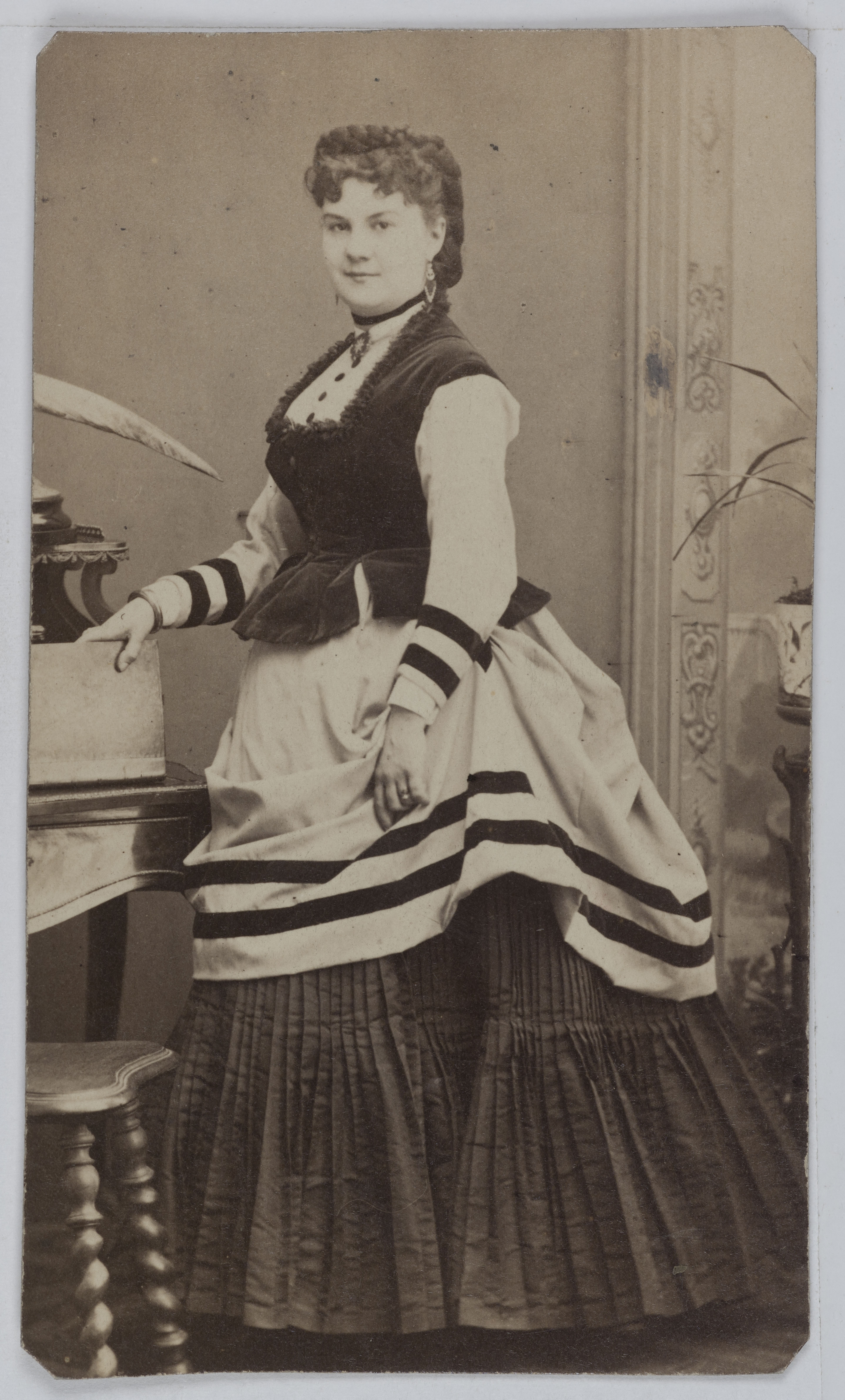 Anonyme, Portrait d'Antonia Stella Zélie Rousselot (-1881), dite Reynold, actrice de théâtre entre 1867 et 1879.