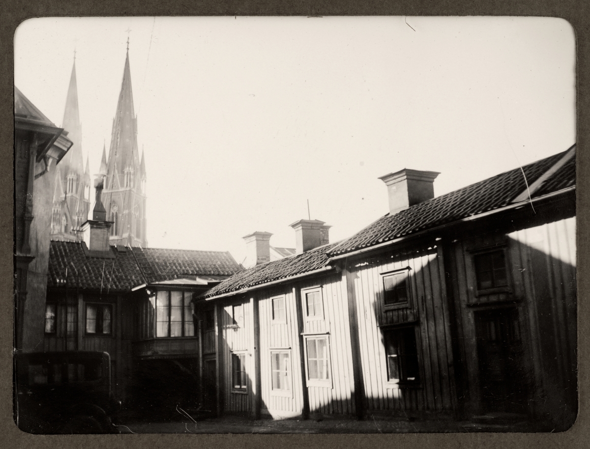 August Fredrik Schagerström, "Upsala. Varmbadhusets gård", Uppsala 1933