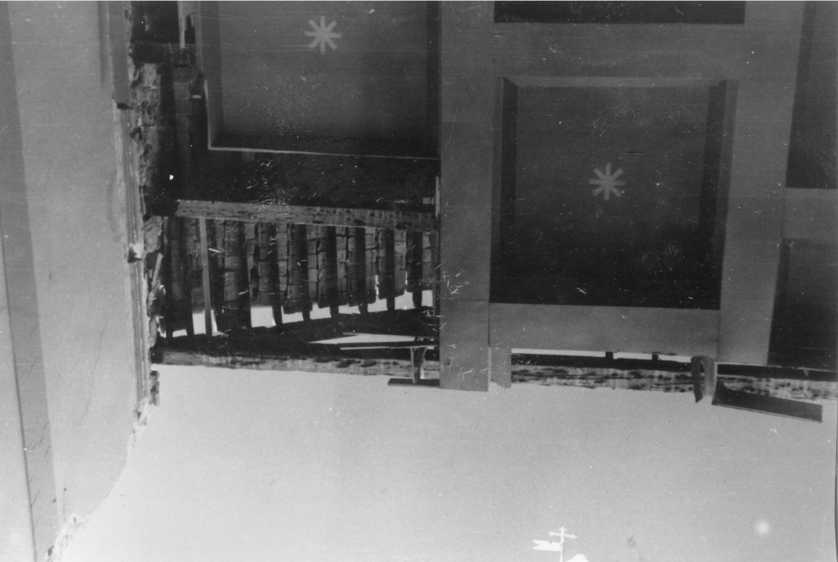 Branko Fučić, Osor, (otok Cres), crkva sv. Marije, katedrala, detalj unutrašnjosti: kasetirani svod nad ulazom oštećen 1943. godine u bombardiranju