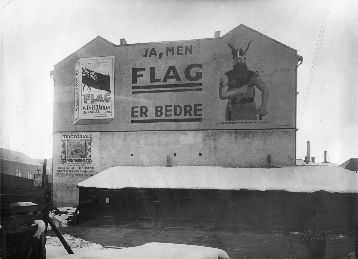 Narve Skarpmoen, Fasadereklame for Flag sigaretter.