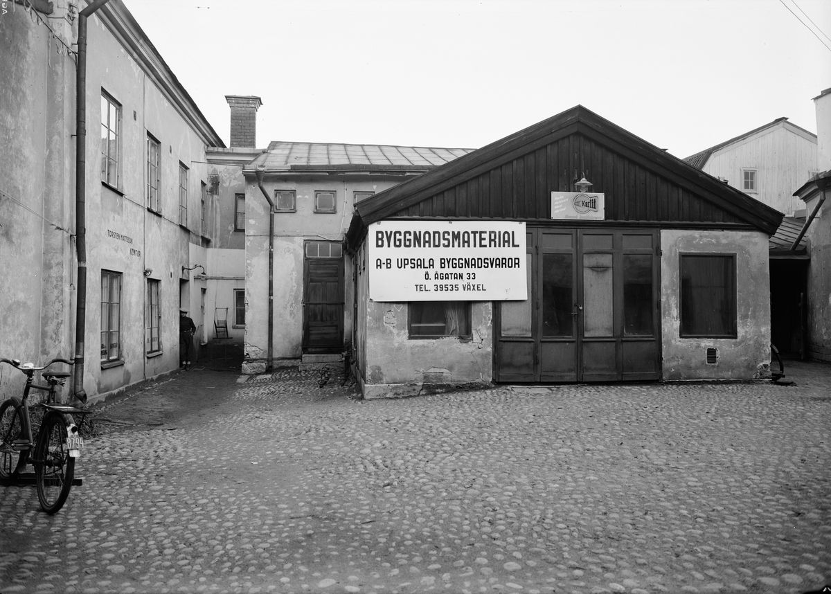 Paul Sandberg, Gårdsinteriör, kvarteret Näktergalen, Östra Ågatan 33, Uppsala oktober 1944