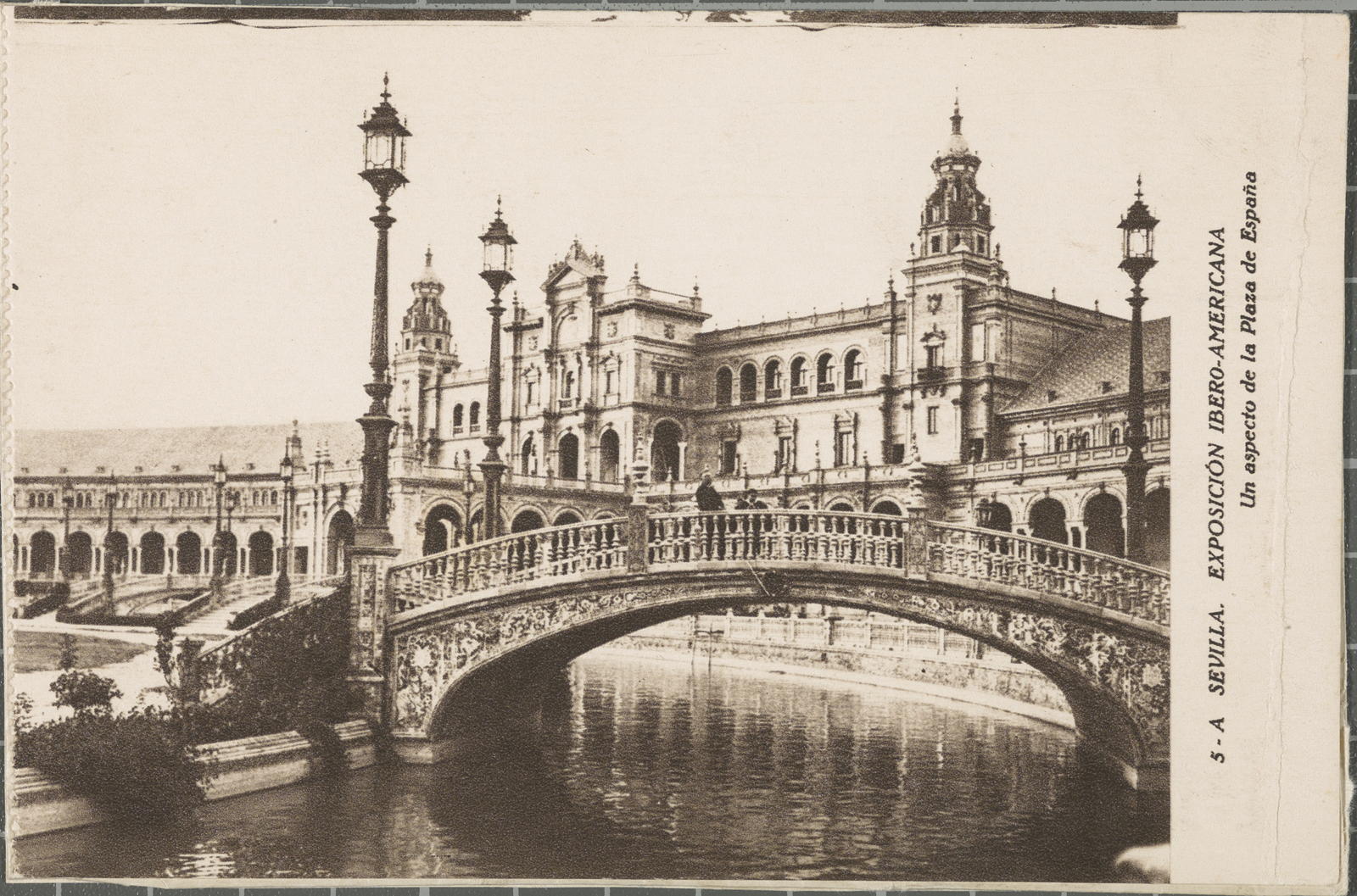 Desconegut, 5 - A SEVILLA. EXPOSICIÓN IBERO-AMERICANA Un aspecto de la Plaza de España