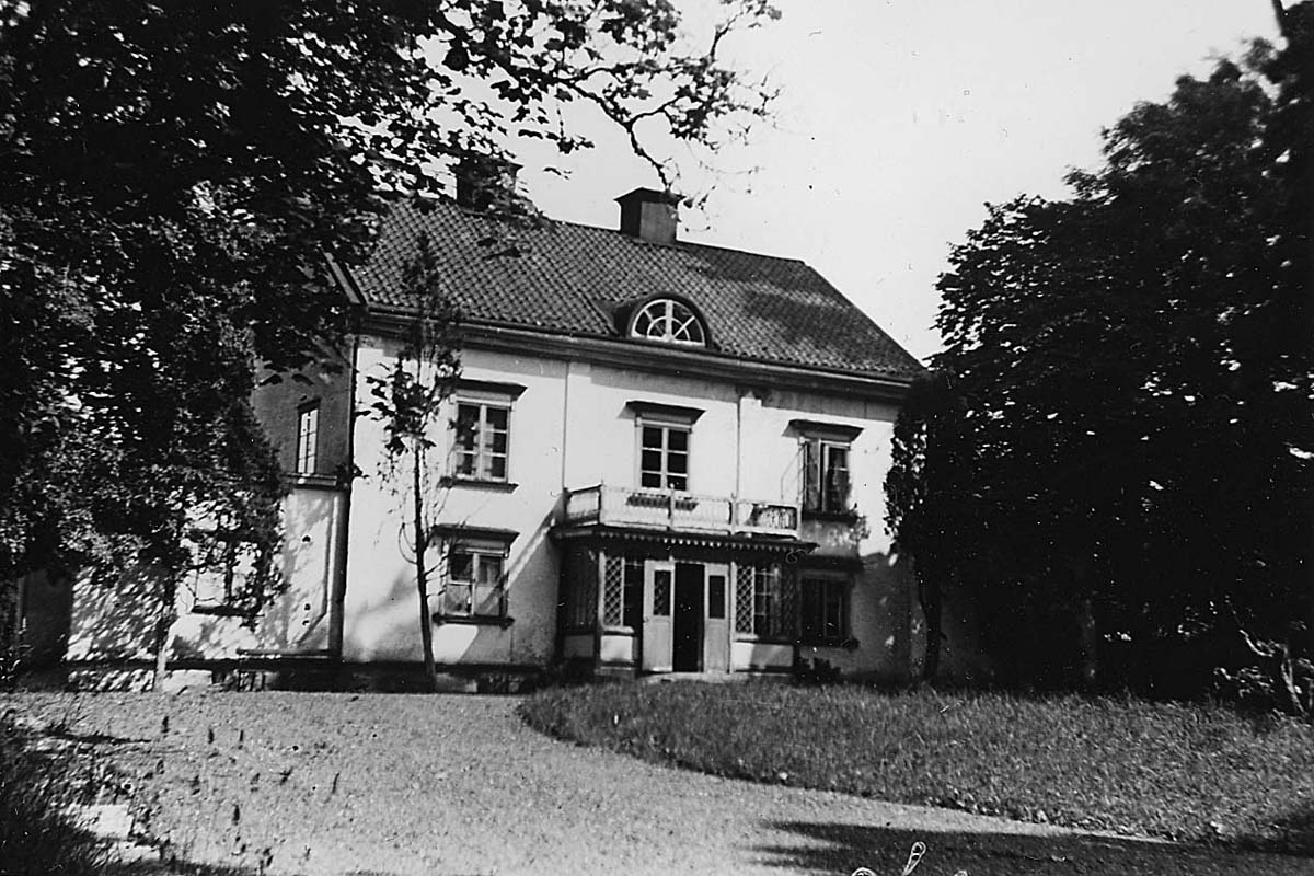 Eric von Rosen, Tjälvesta herrgård.