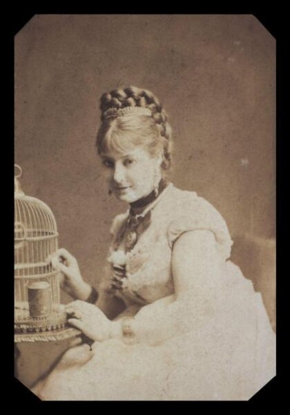 London Stereoscopic and Photographic Company, Guy Little Theatrical Photograph