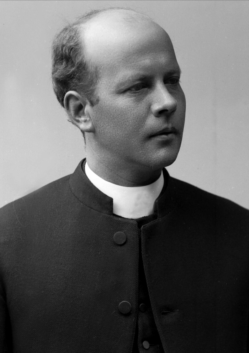 Gustav Borgen, Portrett, pastor O. S. Olsen.