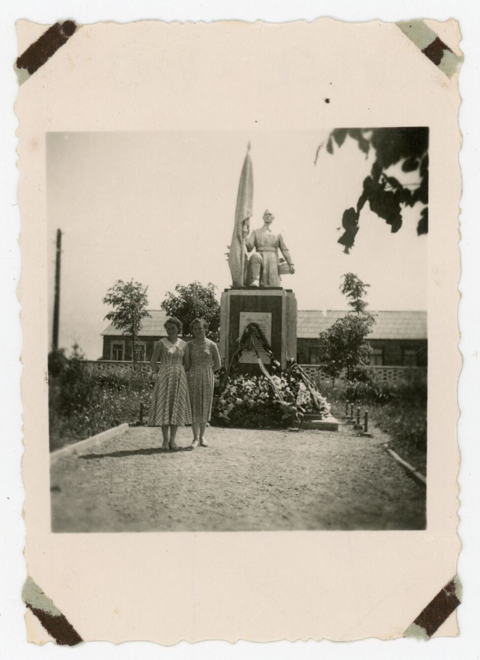 Nežinomas fotografas, Kelmės karių kapinės