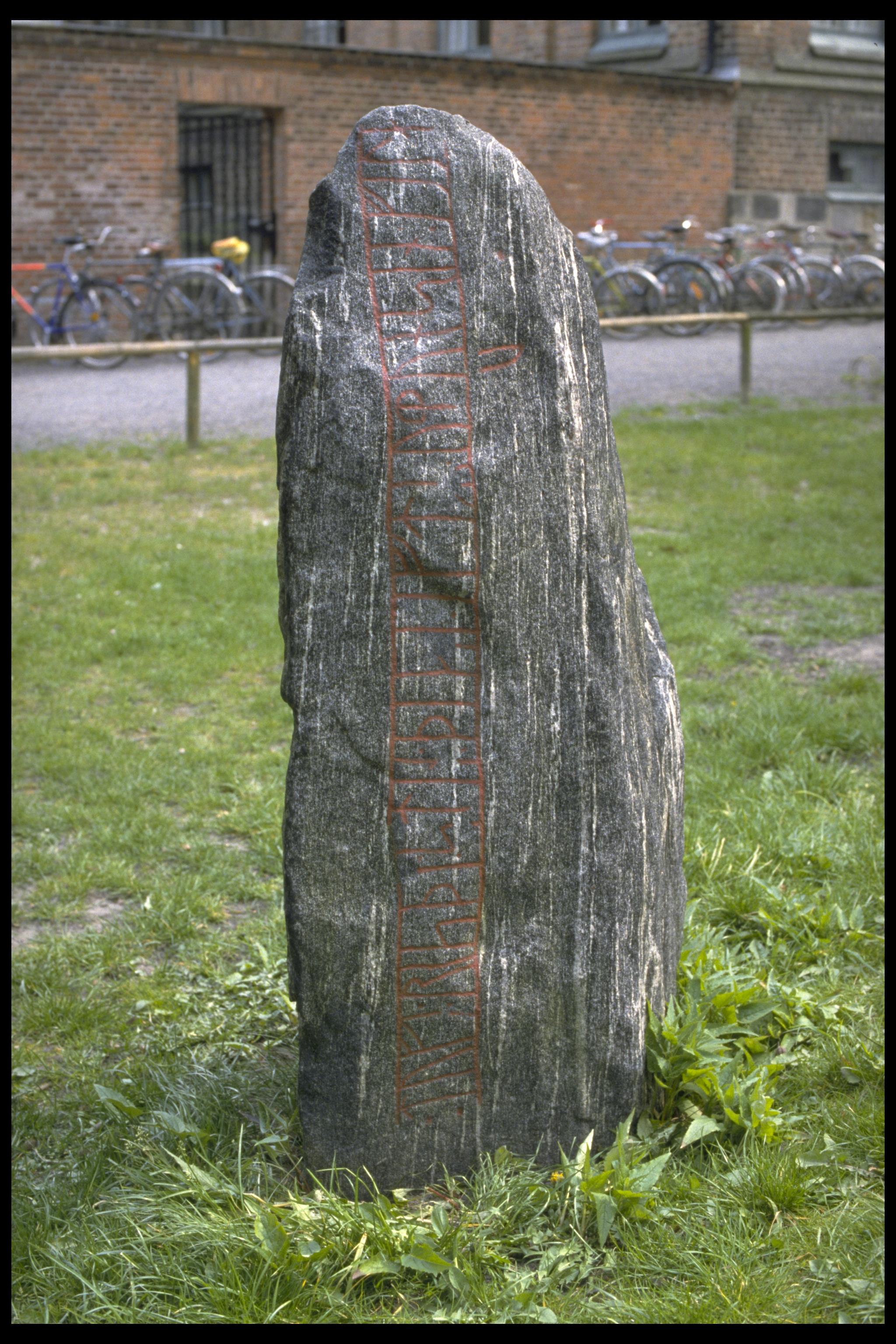 Bengt A Lundberg, Dr316 Runstenskullen