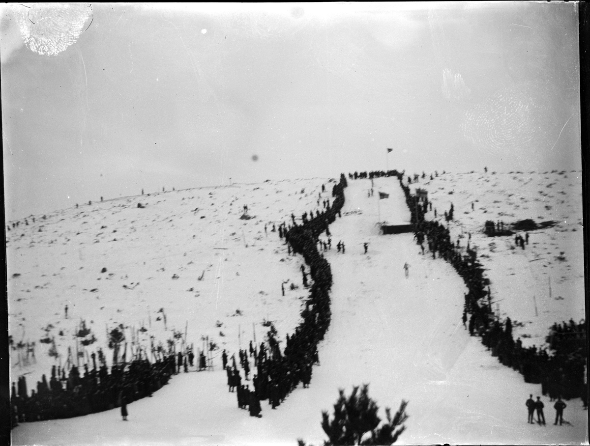 Okänd,, Skiing on the hill, Uppsala