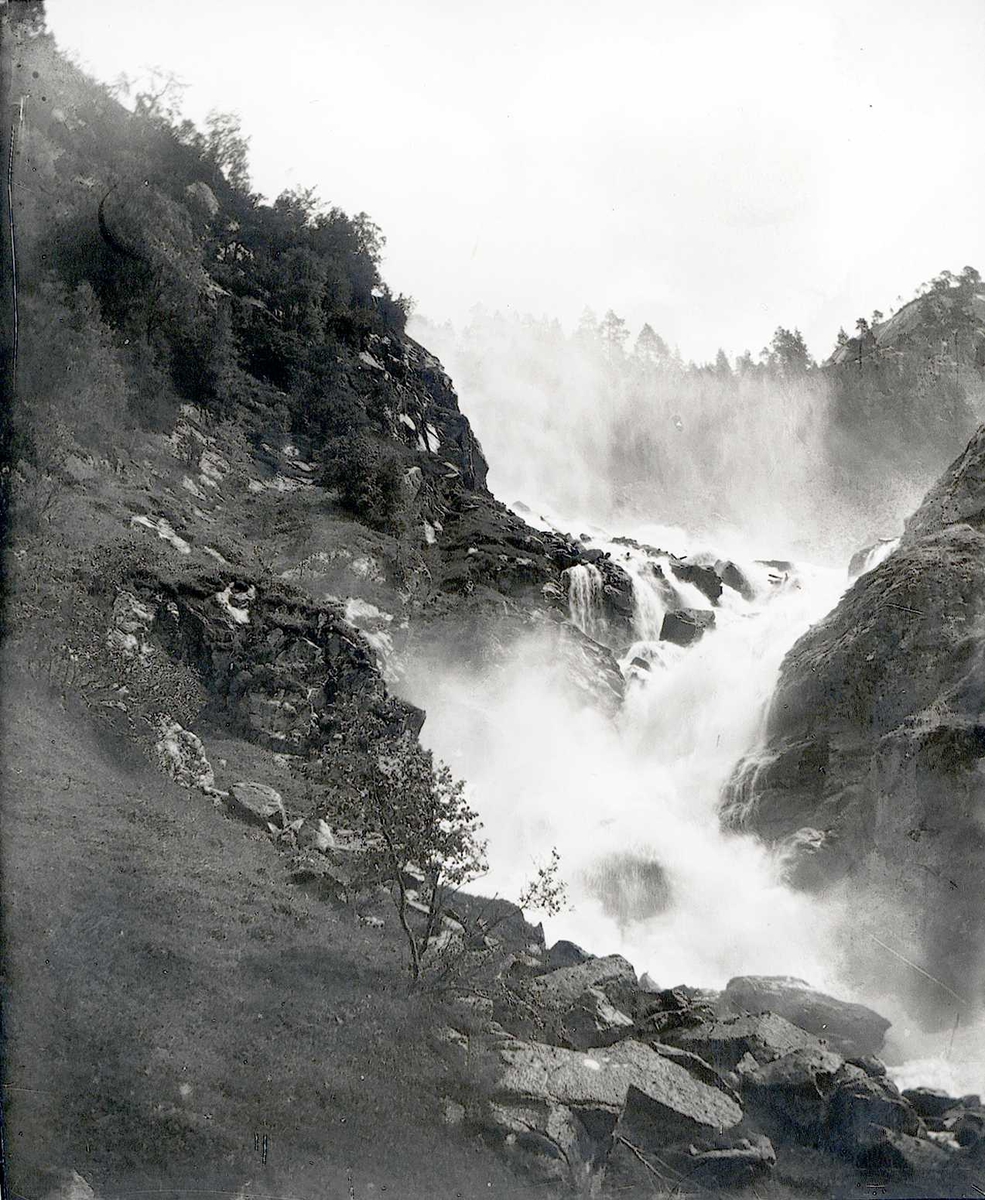 Tom Kent, Låtefoss, Odda.