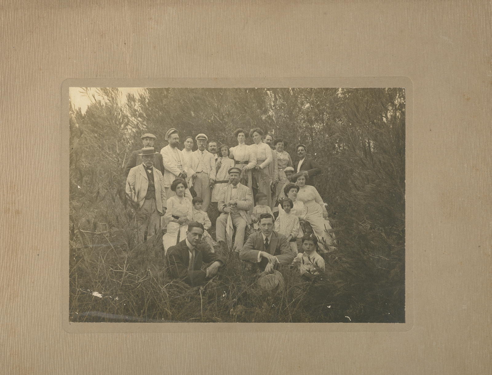 Desconegut, [Group Portrait]