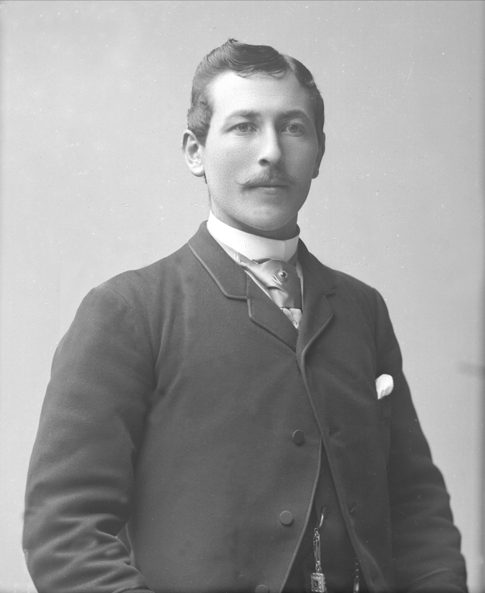 Gustav Borgen, NFB.26092