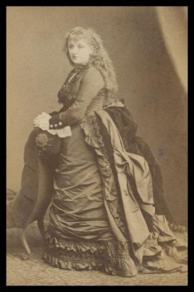 London Stereoscopic and Photographic Company, Guy Little Theatrical Photograph