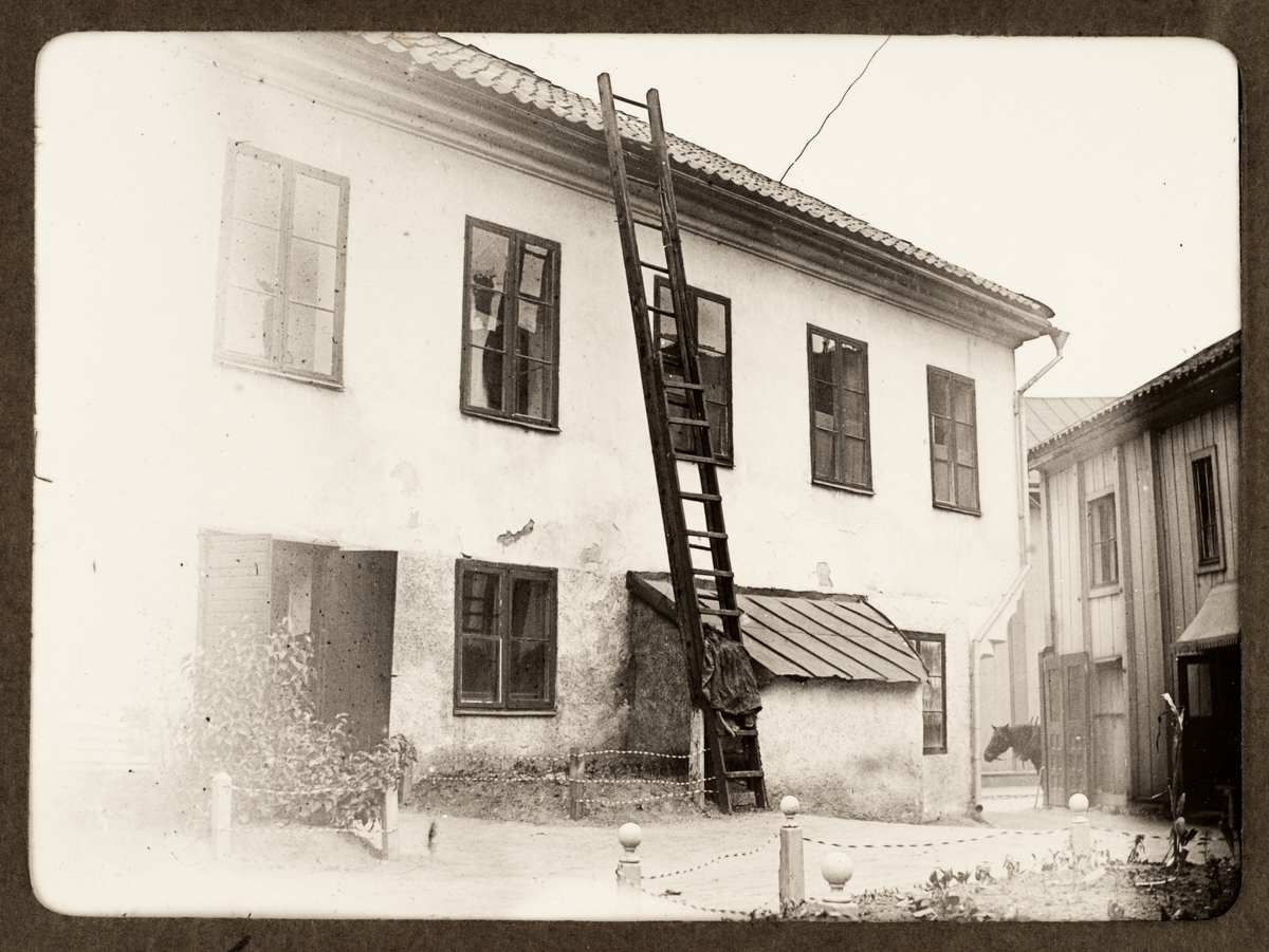 August Fredrik Schagerström, "Upsala. St Persg. 12 Nyblomska gården vid Dragarbrunnsg.", kvarteret S:t Per, Uppsala 1912