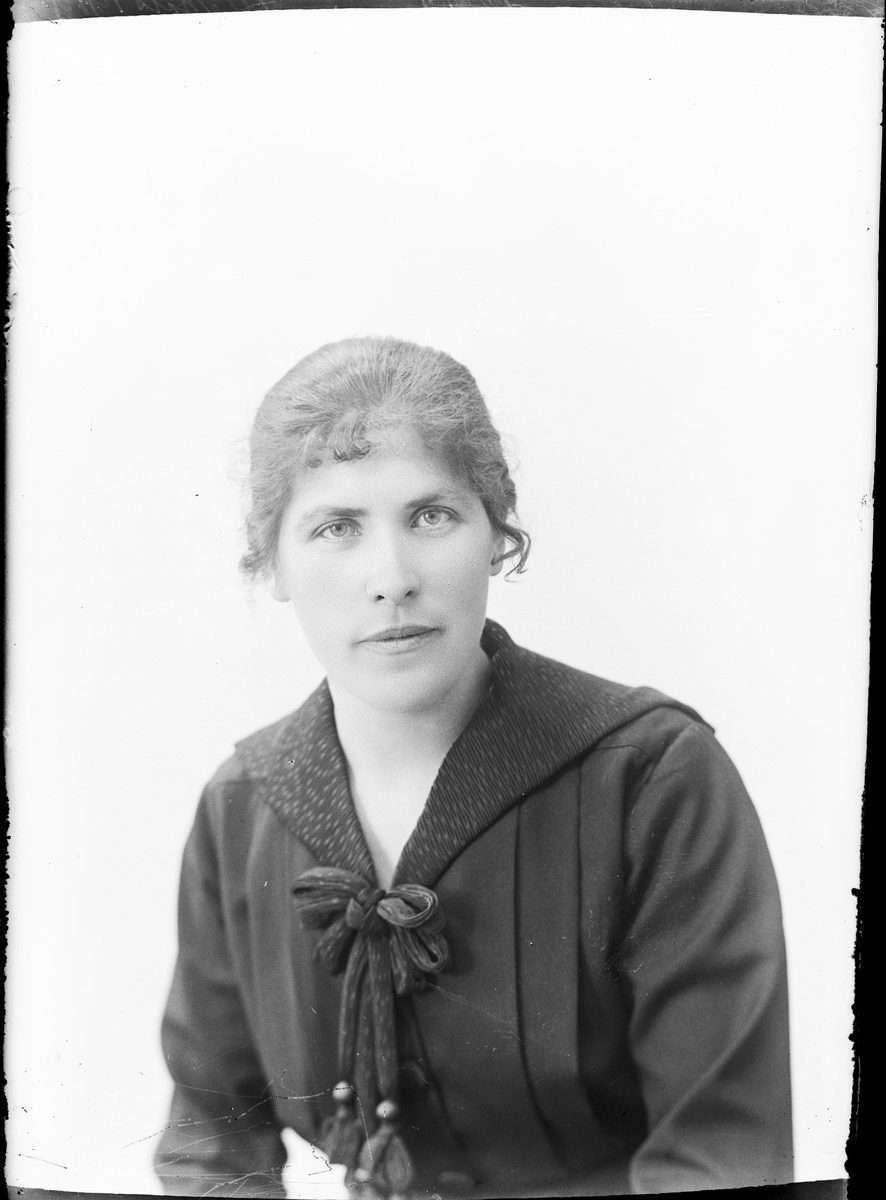 Skötsner-Edhlund, Hildur Jansson från Sandika, Harg socken, Uppland 1919