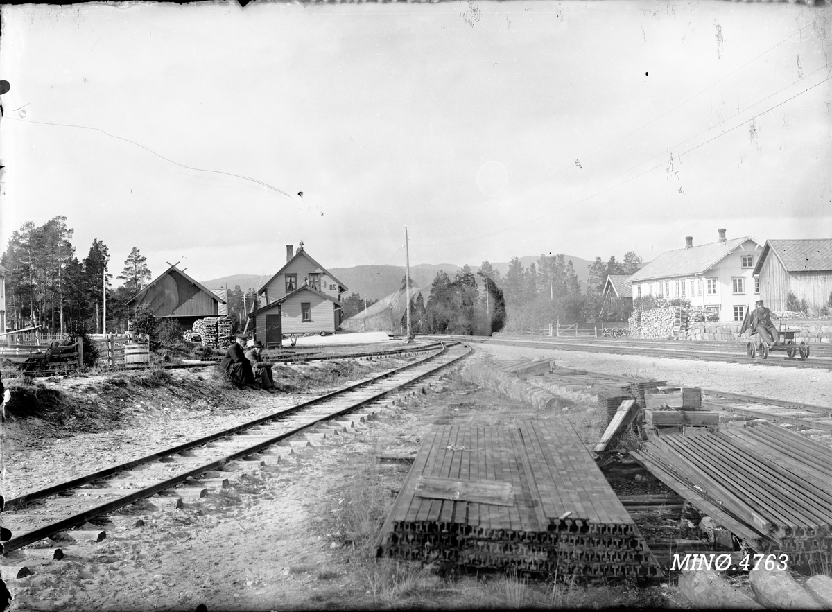 Peder J. Bredalslien, Os stasjon