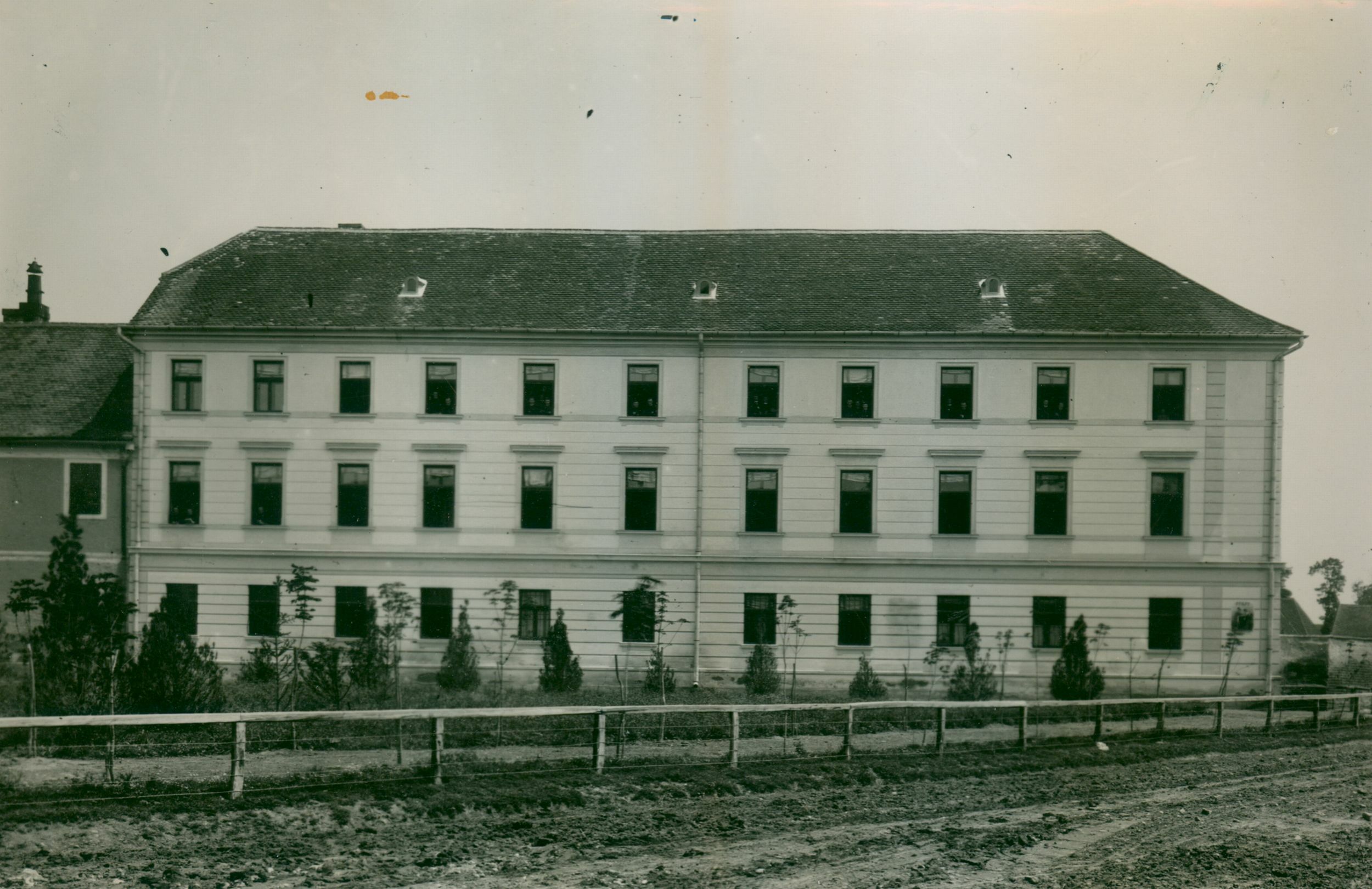 Josip Brunšmid, Đakovo - kuća dvokatna – staro sjemenište