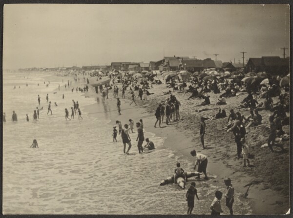 Louis Fleckenstein, [Beach Scene]